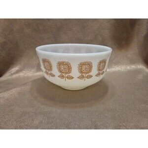 Federal Milk Glass Bowl Sunflower Autumn Fall White Brown Heat Proof 2.5 Quart